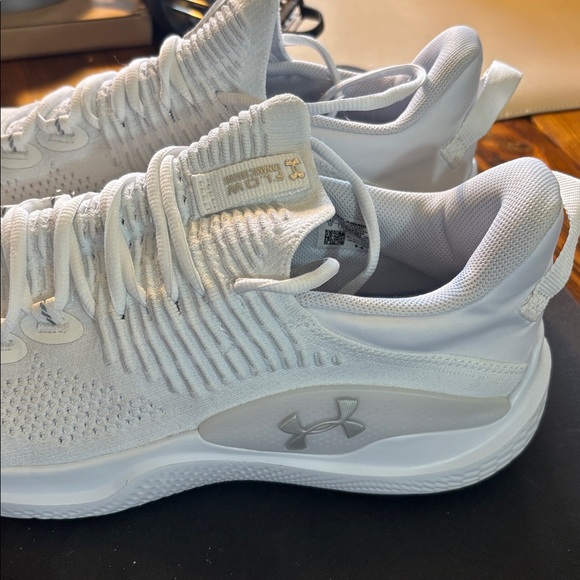 Under Armour White Athletic Sneakers 12 flow - Picture 2 of 6